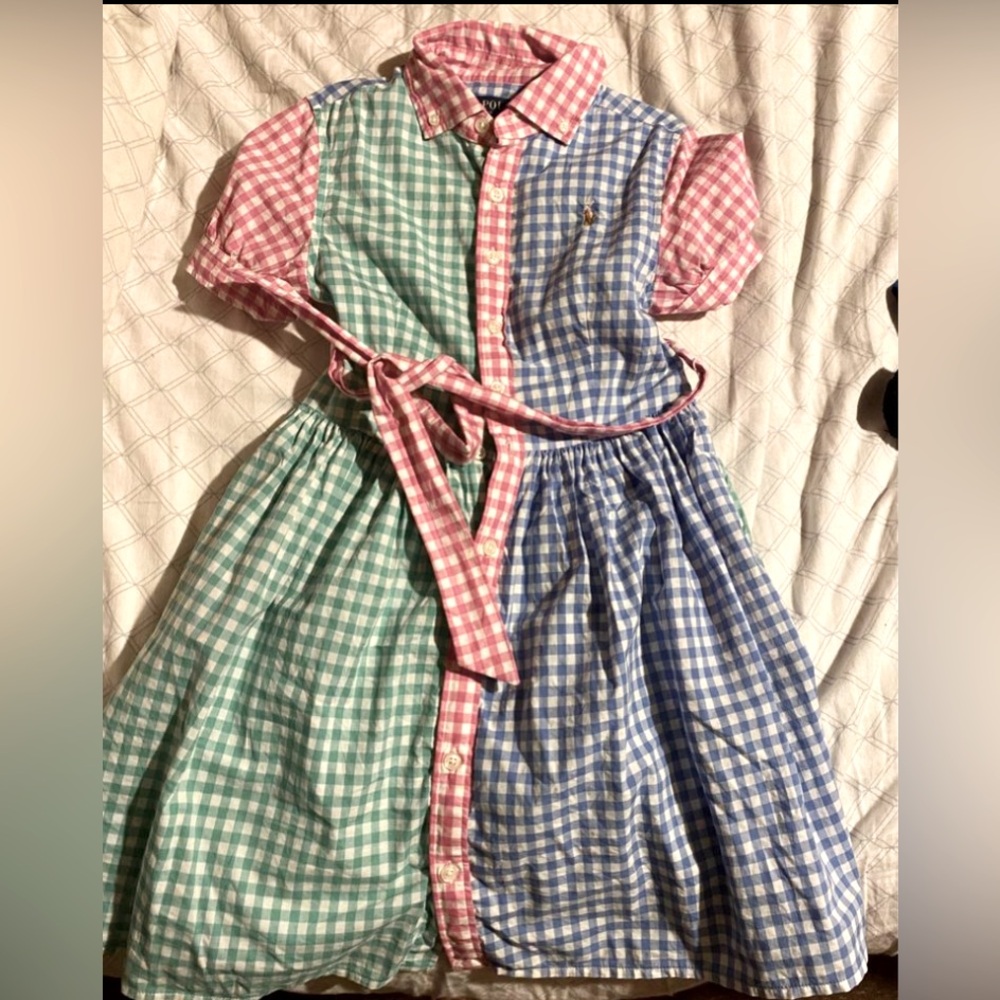 Worn once for Easter mass . Smoke free pet free home No tears or stains